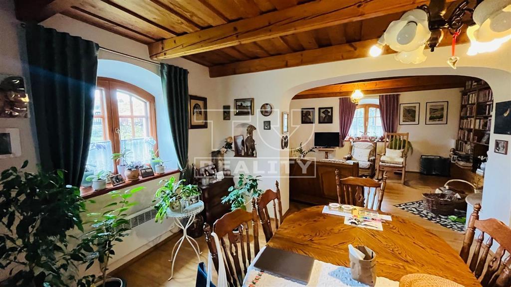 Pripravujeme do ponuky nádhernú zrekonštruovanú usadlosť... - 11