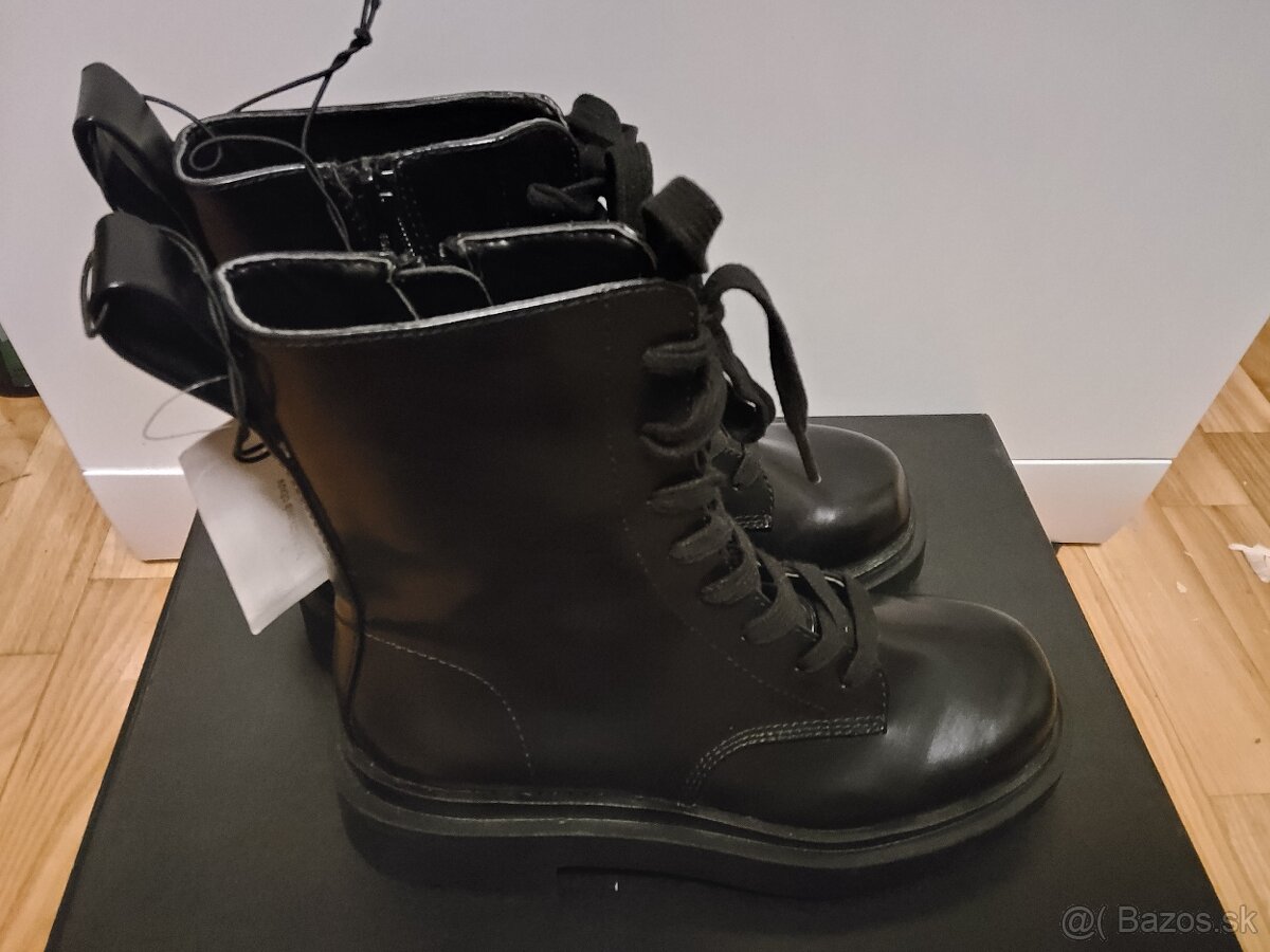 Nové nenosené Vyššie topanky na Zimu H&M č.36 - 12 Eur - 11