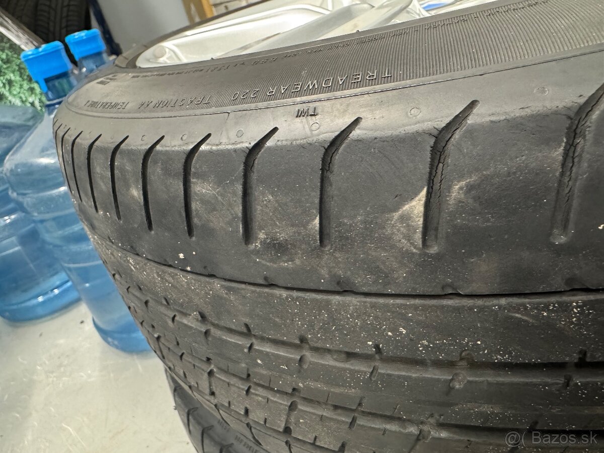 Pirelli P Zero dvojrozmer 225/45R18 a 255/40R18 - 11