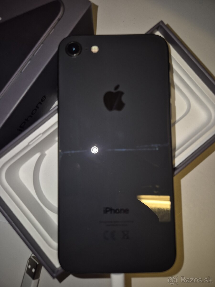 Apple iPhone 8, Space grey, 68 GB + AirPods - 11