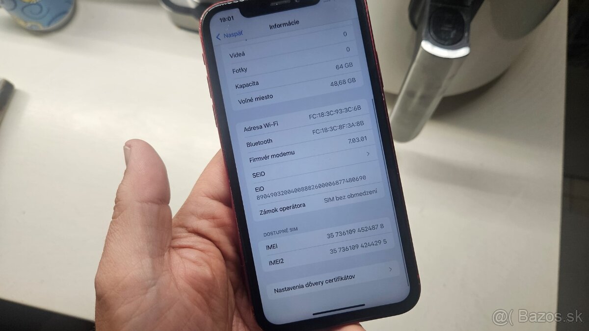 Apple iPhone XR 64B RED - horší stav - 11