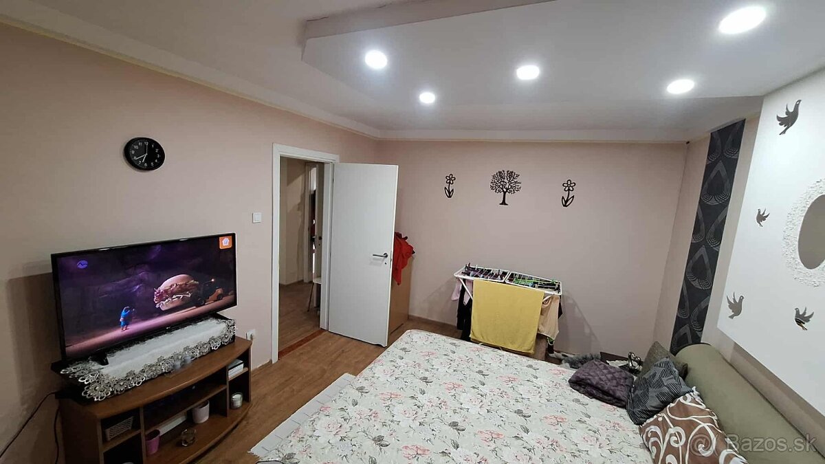 EXKLUZÍVNY PREDAJ-Kompletne prerobený 2 izb. tehlový byt KN - 11