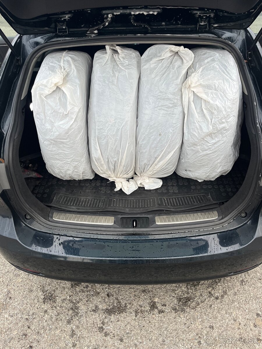 Toyota avensis kombi 2.0 91 kW chip na 110 kw - 11