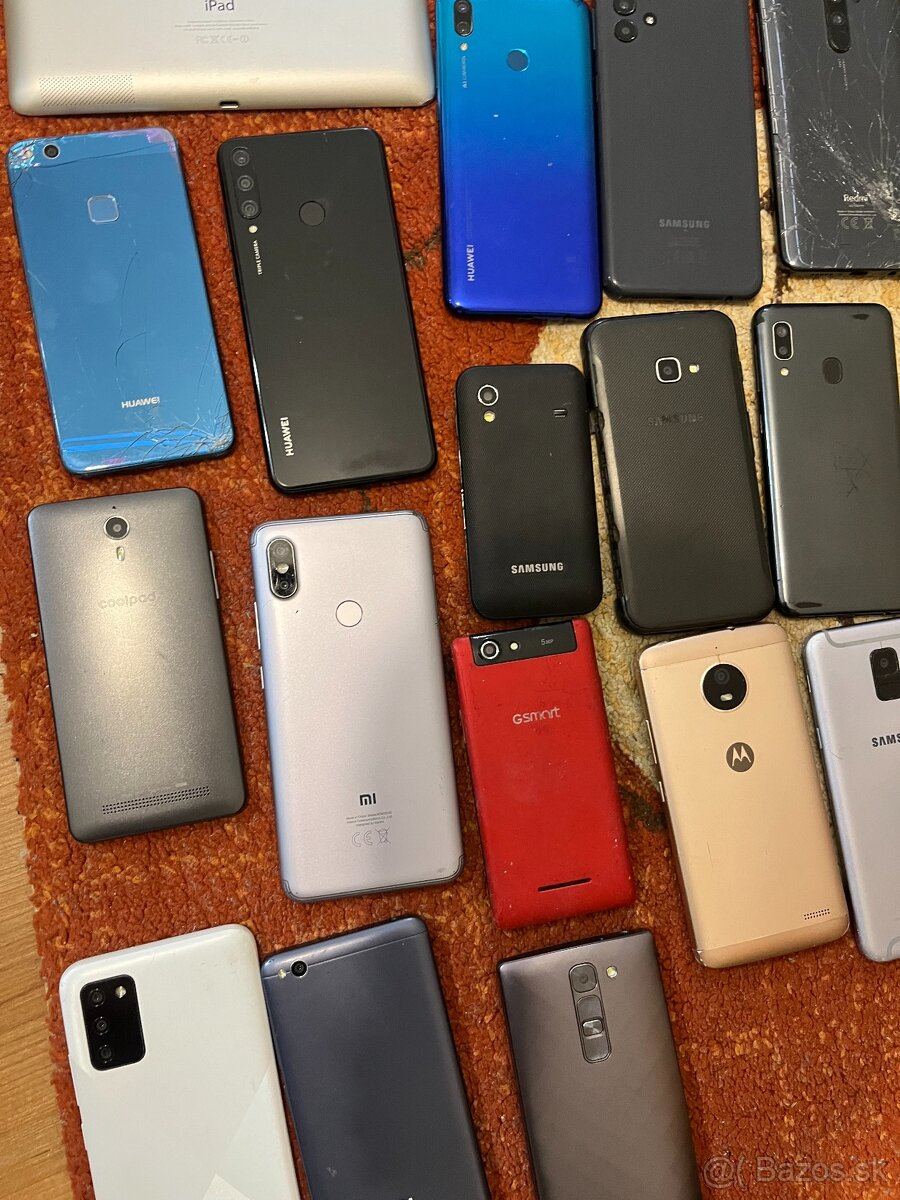 Predám 22 telefonov + tablet - 11