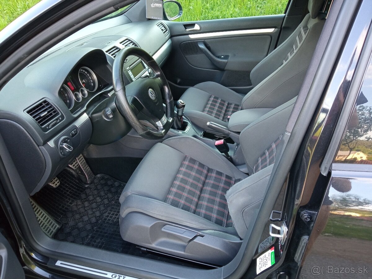 Volkswagen Golf GTI 2.0 147kw 200PS - 11