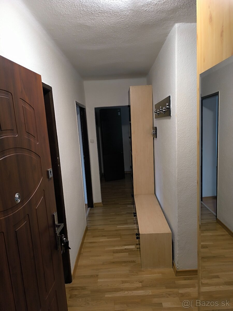 Prenájom 3 izbového bytu - sídlisko 1 - 11