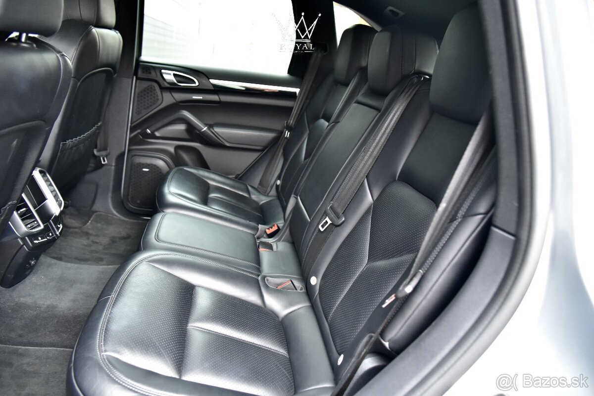 Porsche Cayenne S 4.2 V8 Diesel - 11