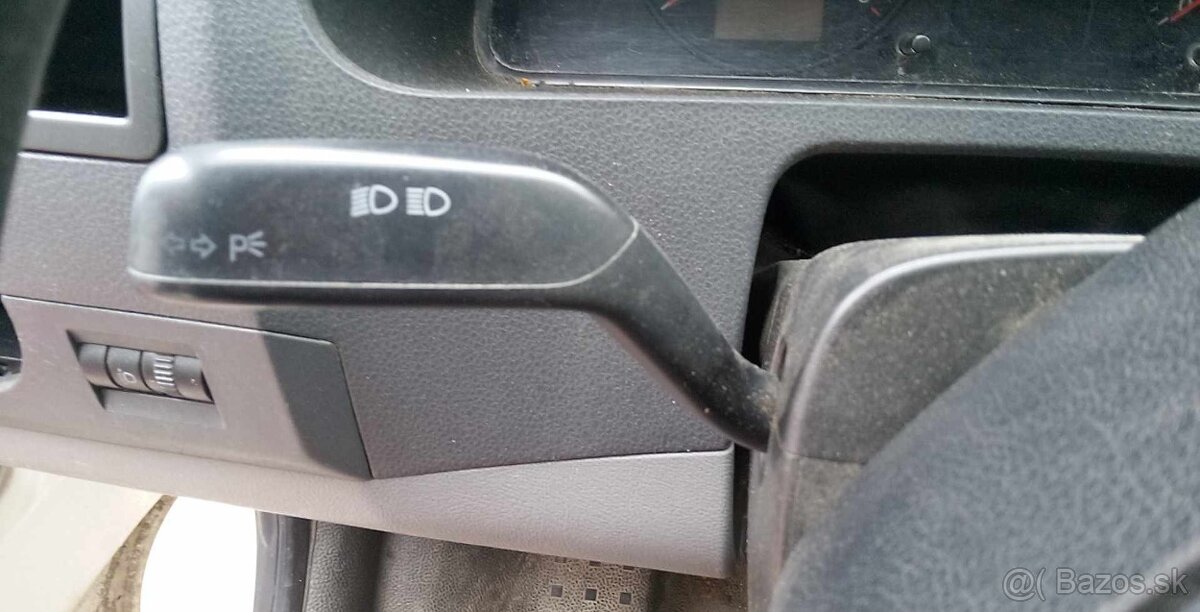 VW T5 2,0i 85kw kód motora: AXA - 11