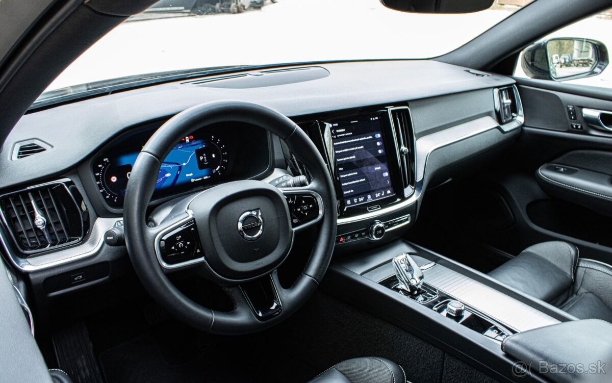 Volvo V60 B4 2.0d mHEV 145kW 2023 automat - 11
