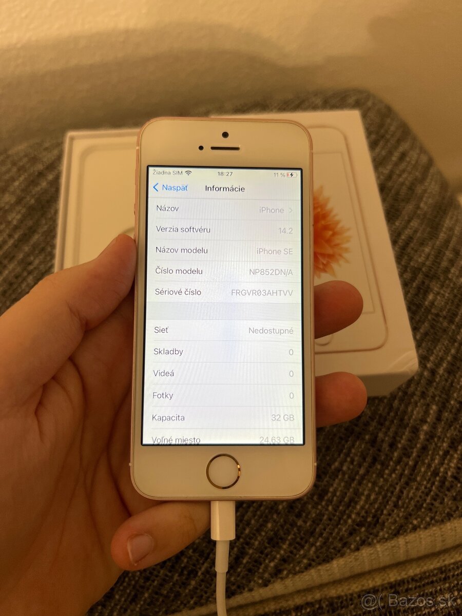 Apple iPhone SE 2016 32GB Rose Gold - 11