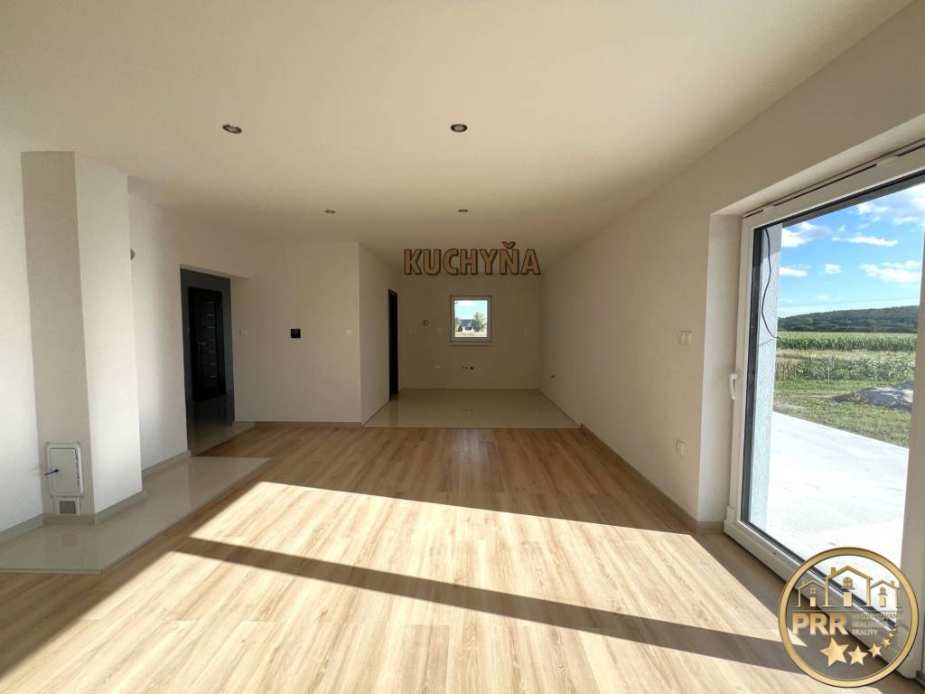 BUNGALOVY S FOTOVOLTIKOU A TEPEL.ČERPADLOM v obci Podlužany - 11