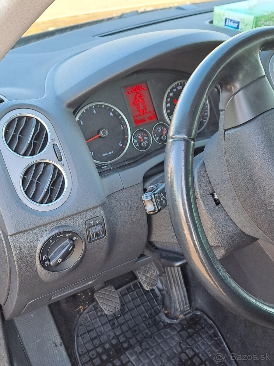 VOLKSWAGN TIGUAN 2.0 TDI - 11