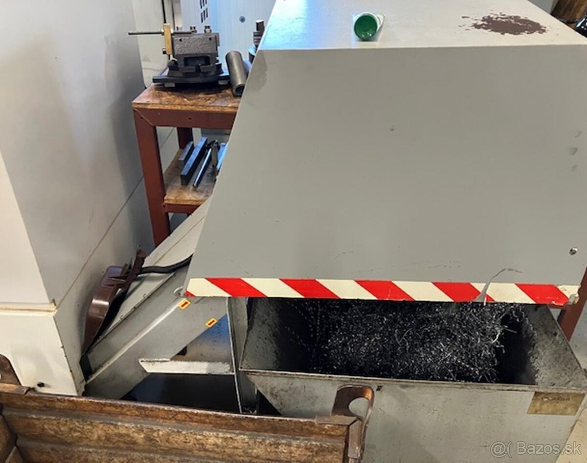 Obráběcí centrum (vertikální) LILIAN SVM 105 (5759) - 11