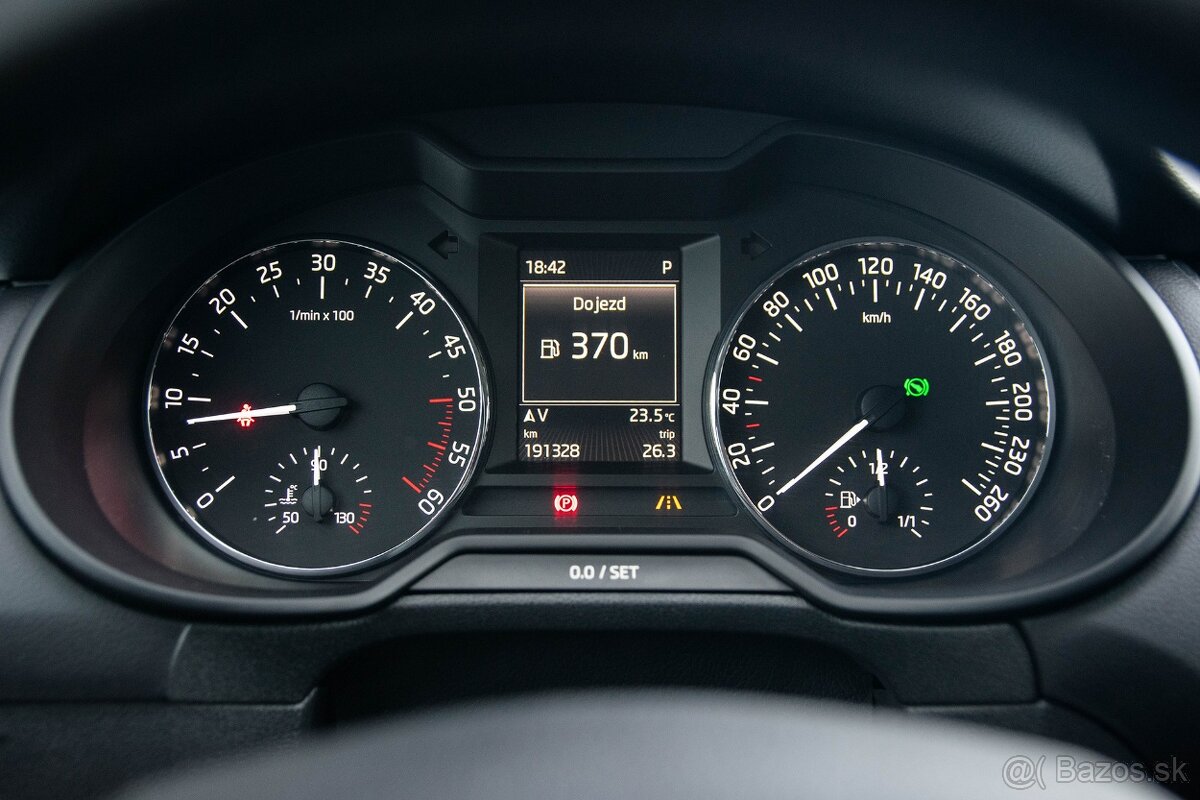 2013 Škoda Octavia Combi 2.0 TDI DSG | výhrevy Lane Assist - 11