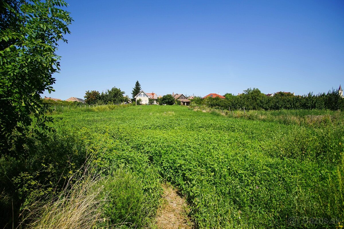 Na predaj pozemok blízko centra s výhľadom na kalváriu - 11