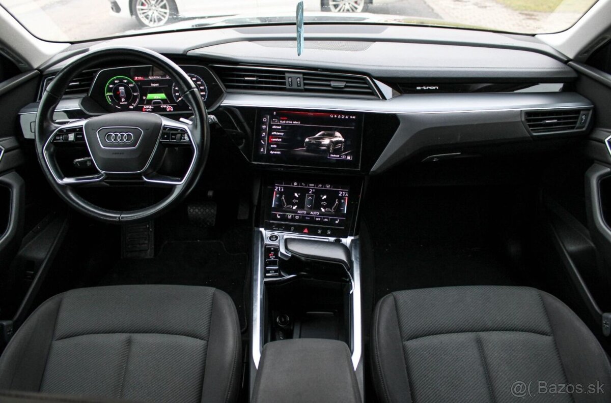Audi E-tron 50 QUATTRO Advanced - 11