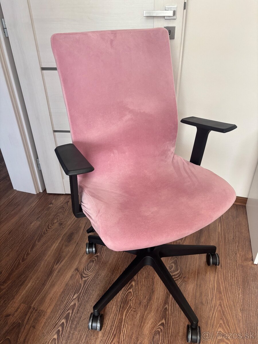 Kancelárska čierna stolička - 11