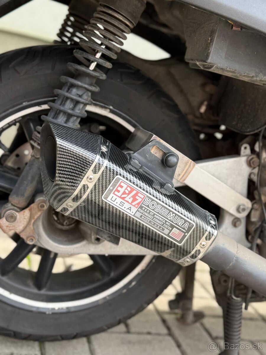 Piaggio MP3 Sport Touring LT500 - 11