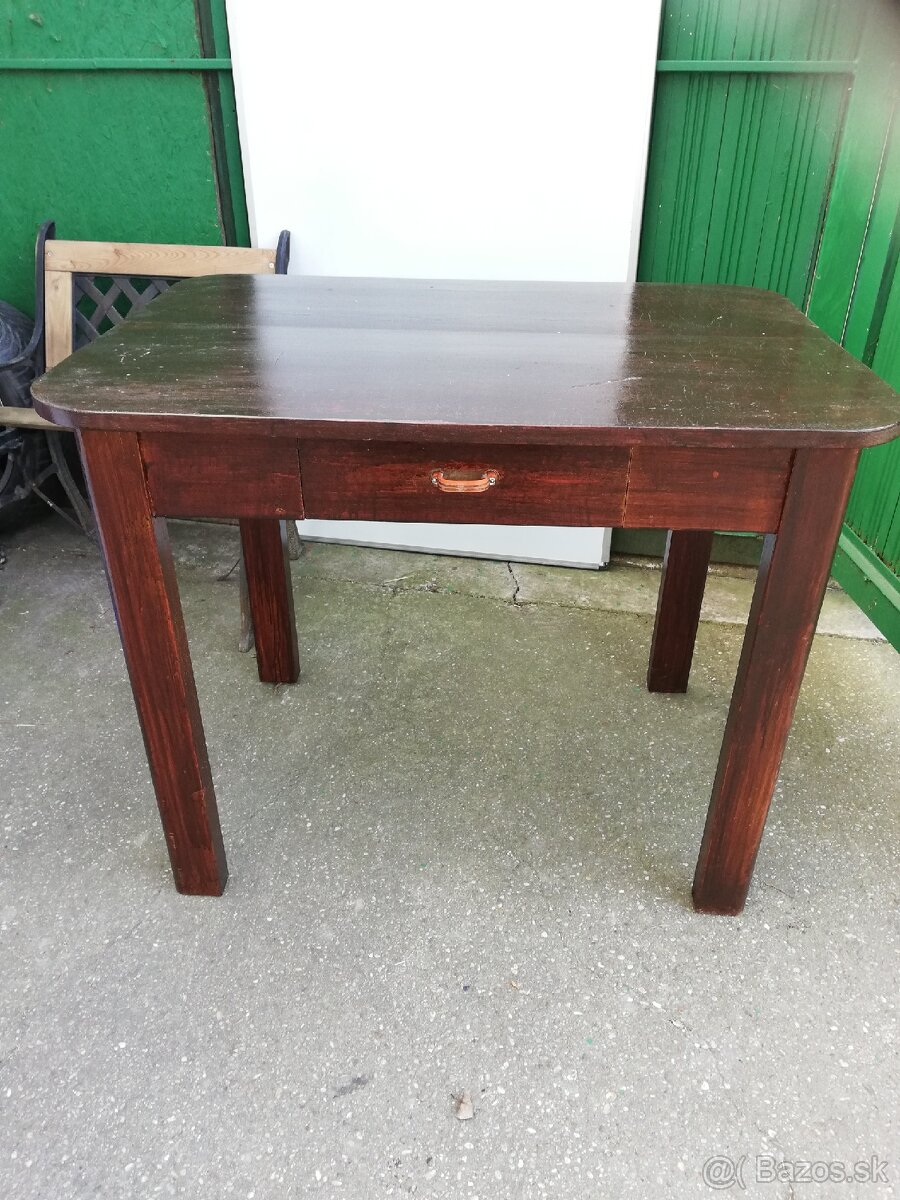 Stoly skriňky - 11