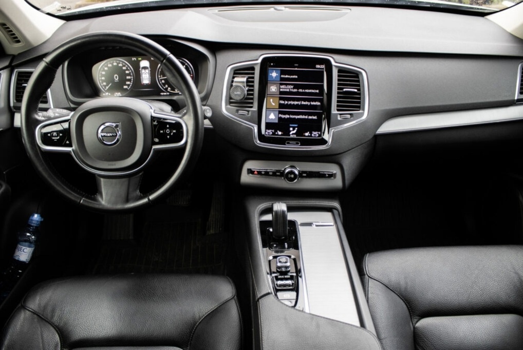 Volvo XC90 2.0 B5 Drive-E AWD A/T (2019) - 11