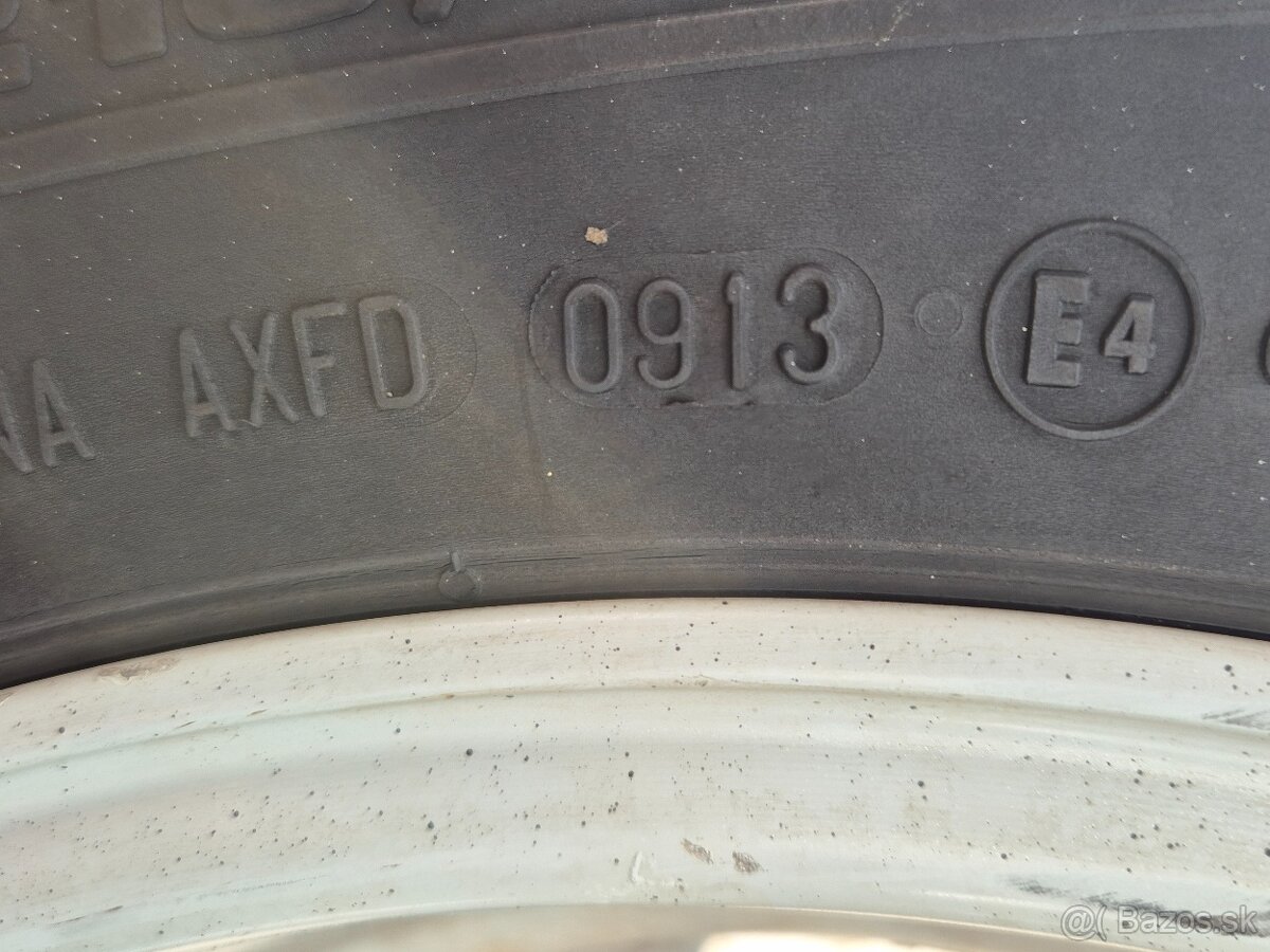 Hyundai IX 35 disky s letnými pneu - 11