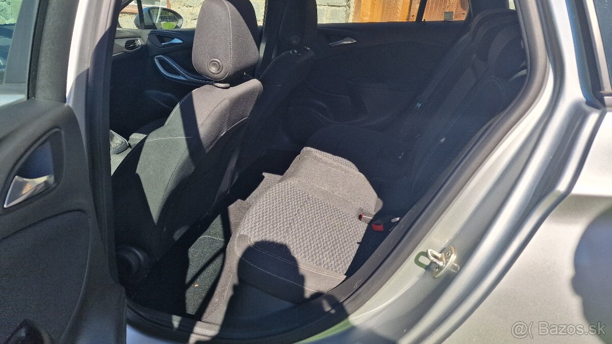 Opel Astra ST 1.6 CDTI S&S 110k ECOTEC Innovation - 11