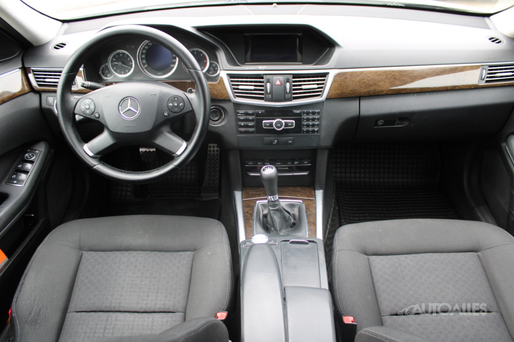 Mercedes-Benz E 220 2,2 CDi 100 kW - 11