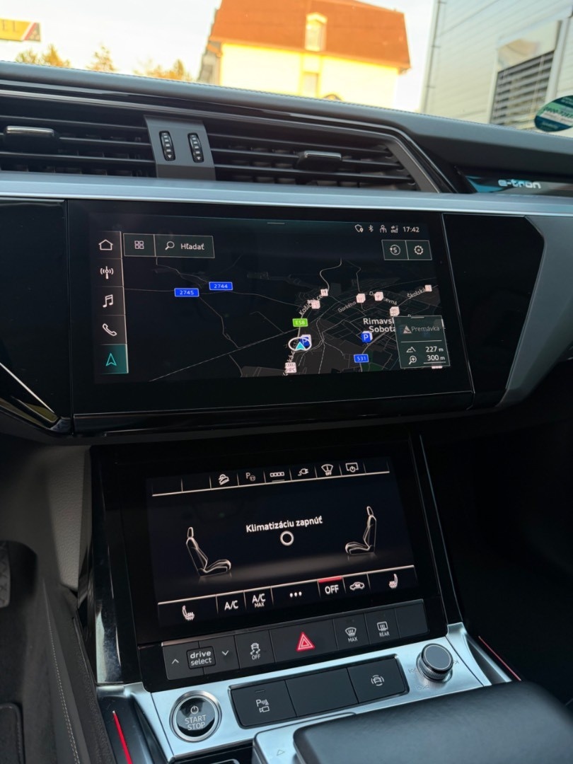 Audi E-tron 55 Quattro 300kW SOH 94,7 - 11