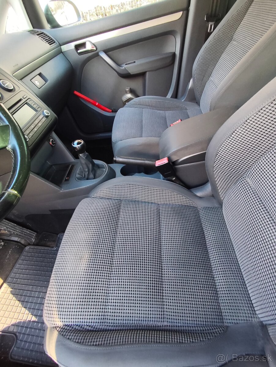 VW Touran 2,0TDI - 11