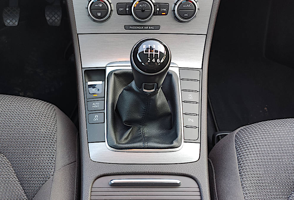 VW Passat Variant 2.0 TDI Comfortline - 11