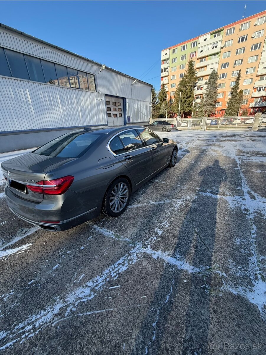 BMW Rad 7 750i xDrive A/T - 11