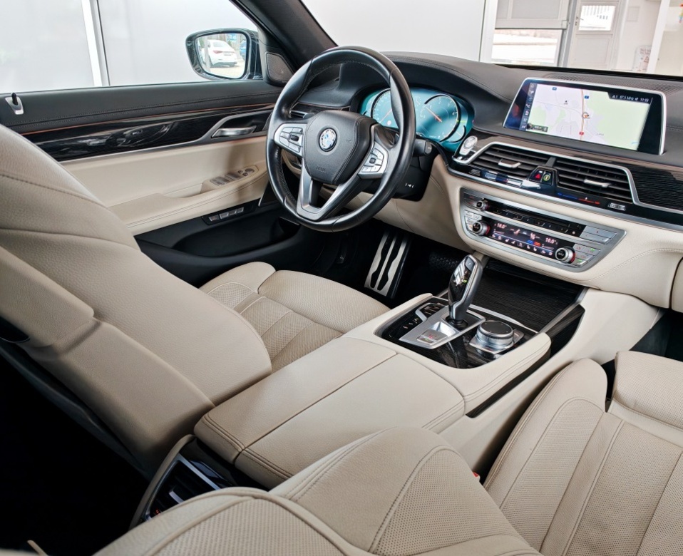BMW Rad 7 730d xDrive A/T - 11