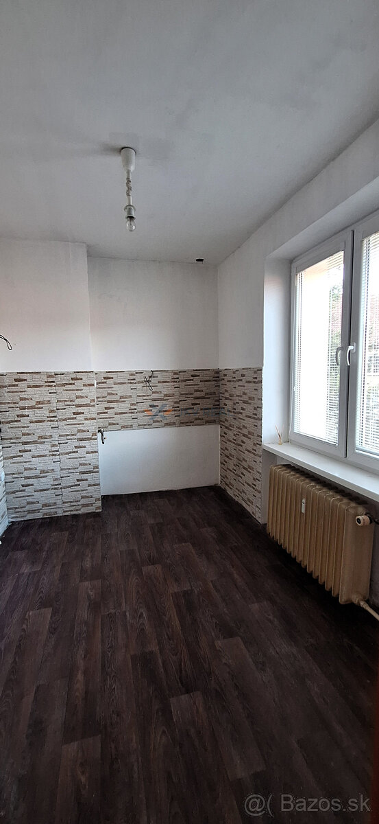 Na predaj 3 - izbový byt s balkónom - 70 m² v centre mesta H - 11
