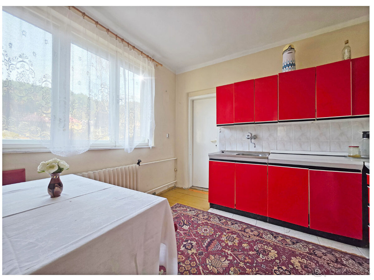 DOHODA / MUROVANÝ RODINNÝ DOM / BRUSNO / POZEMOK 808 m2 - 11