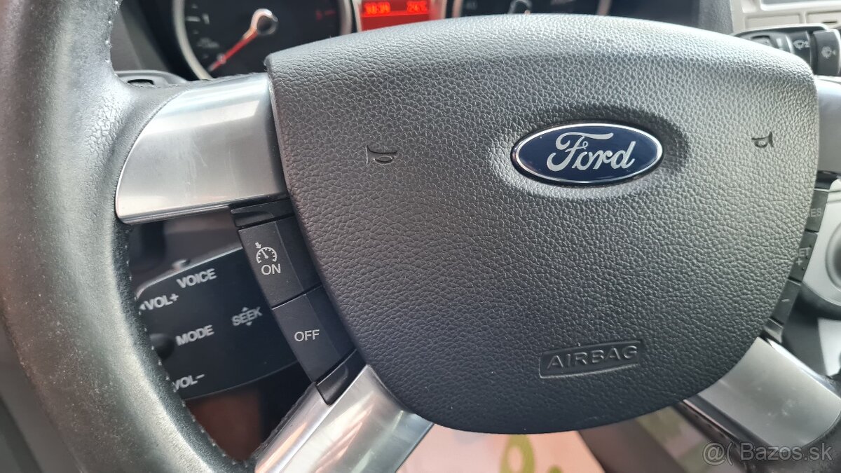 FORD KUGA 2,0 TDCI automat 4×4 TITANIUM - 11