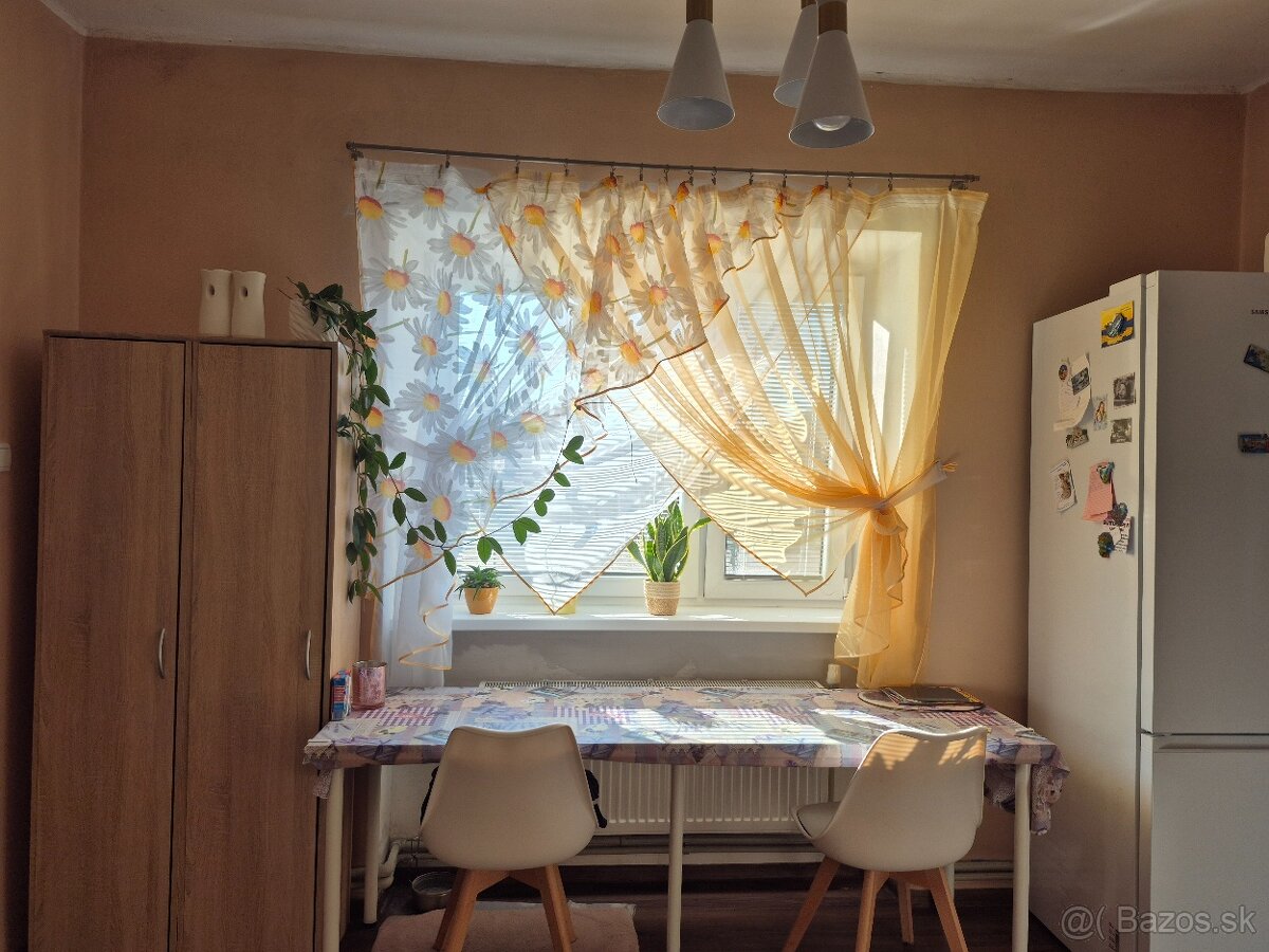 REZERVOVANE - Na predaj rodinný dom s veľkým pozemkom 3820 m - 11