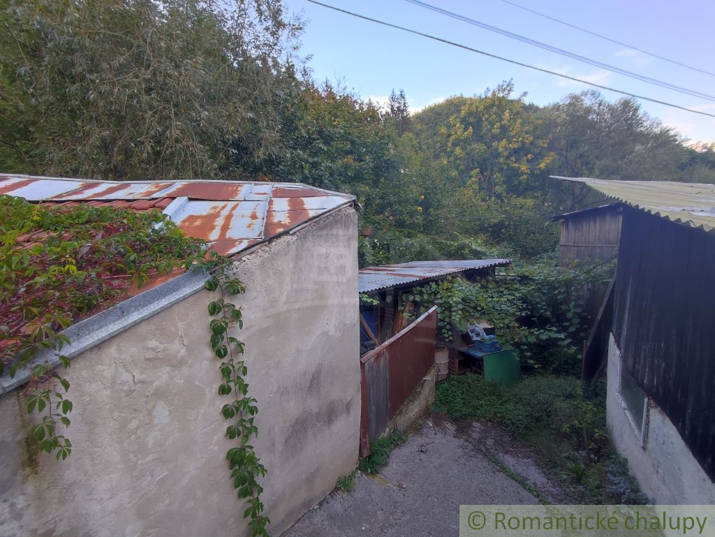 Ponúkame na predaj pozemok v Kolároviciach pri Bytči s roz - 11