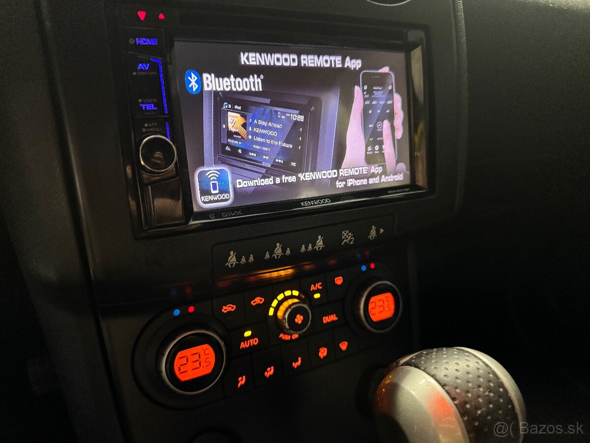 Nissan Qashqai 2.0 dCi 4x4 Automat/Vysoká výbava - 11