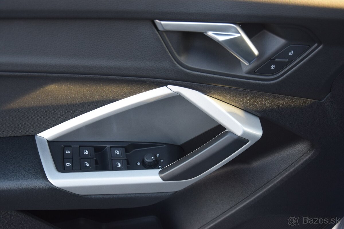 AUDI Q3 35 1.5 TFSI 110 kw - 103 925 km - odpočet DPH - 11