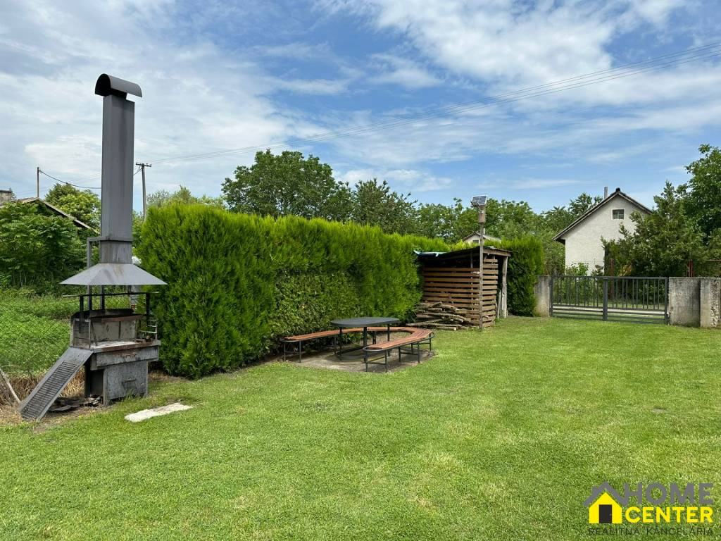 NA PREDAJ POSCHODOVÁ CHATA S VYNICOU A VÍNNOU PIVNICOU NEĎAL - 11