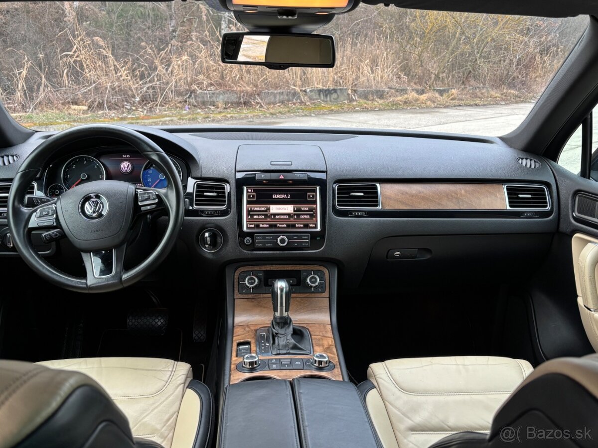 Volkswagen Touareg 3.0TDI Exclusive - 11