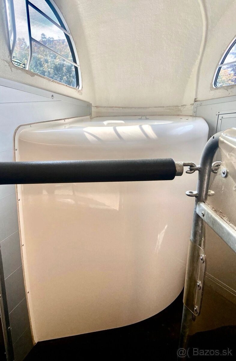 Přepravník na 2 koně Bockmann - 11