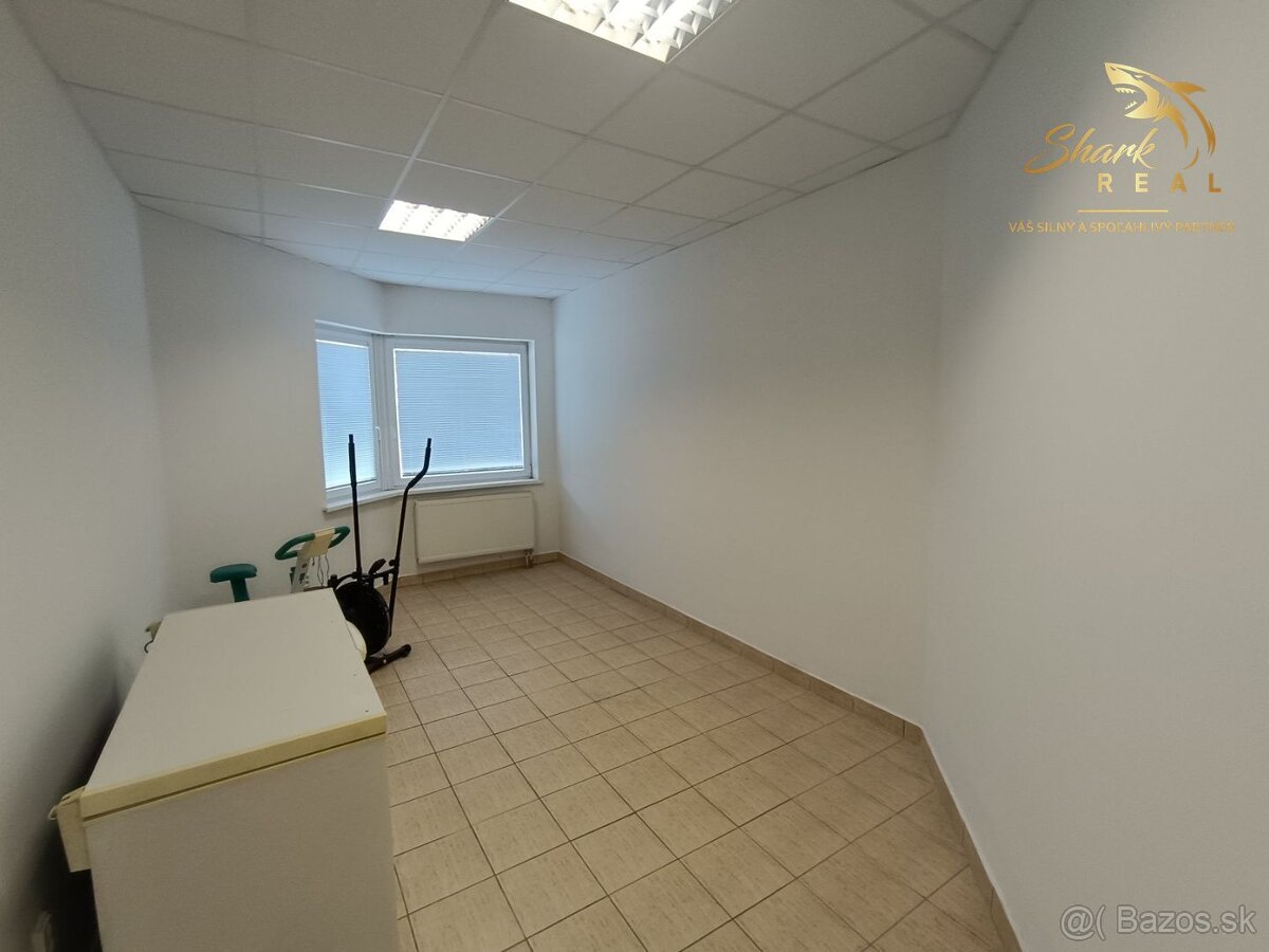 Administratívno-apartmánová budova - 11