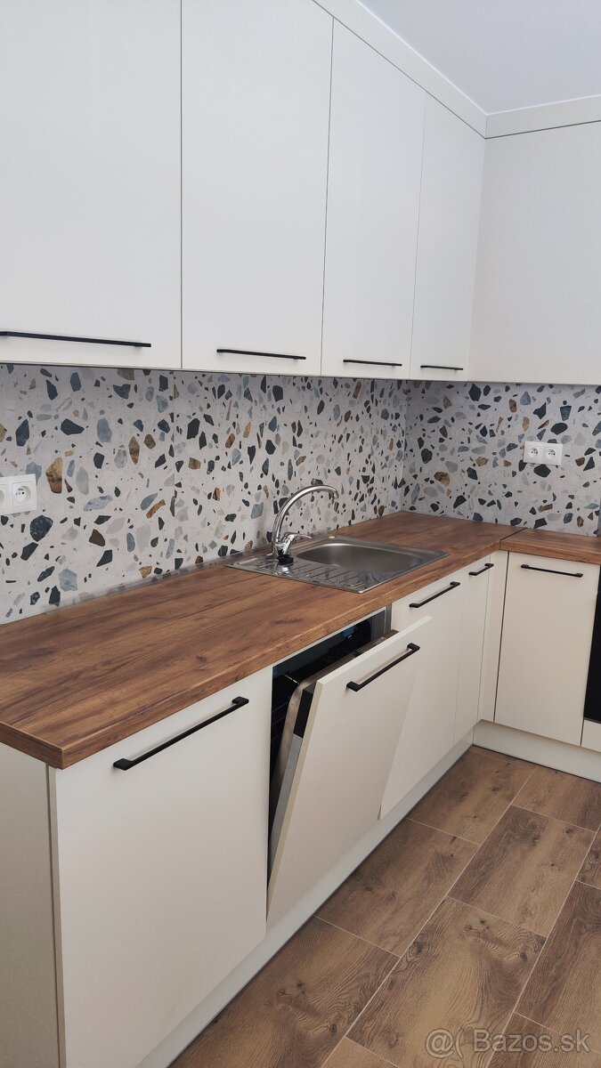 Predám 2 izbový byt - 11