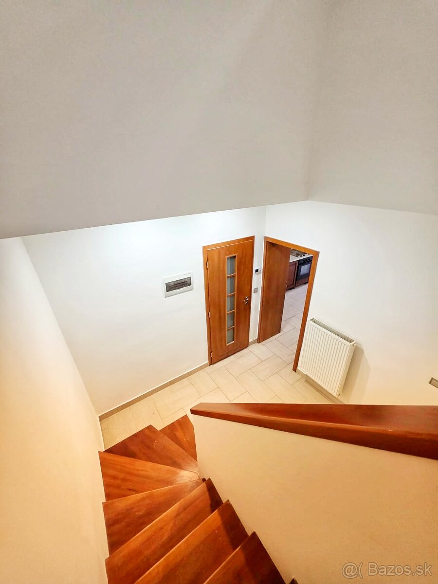 Na Predaj trojizbový mezonet v obci Vrbov - 11