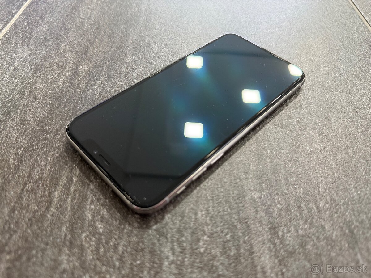 Apple iPhone X 64 GB Silver - 11