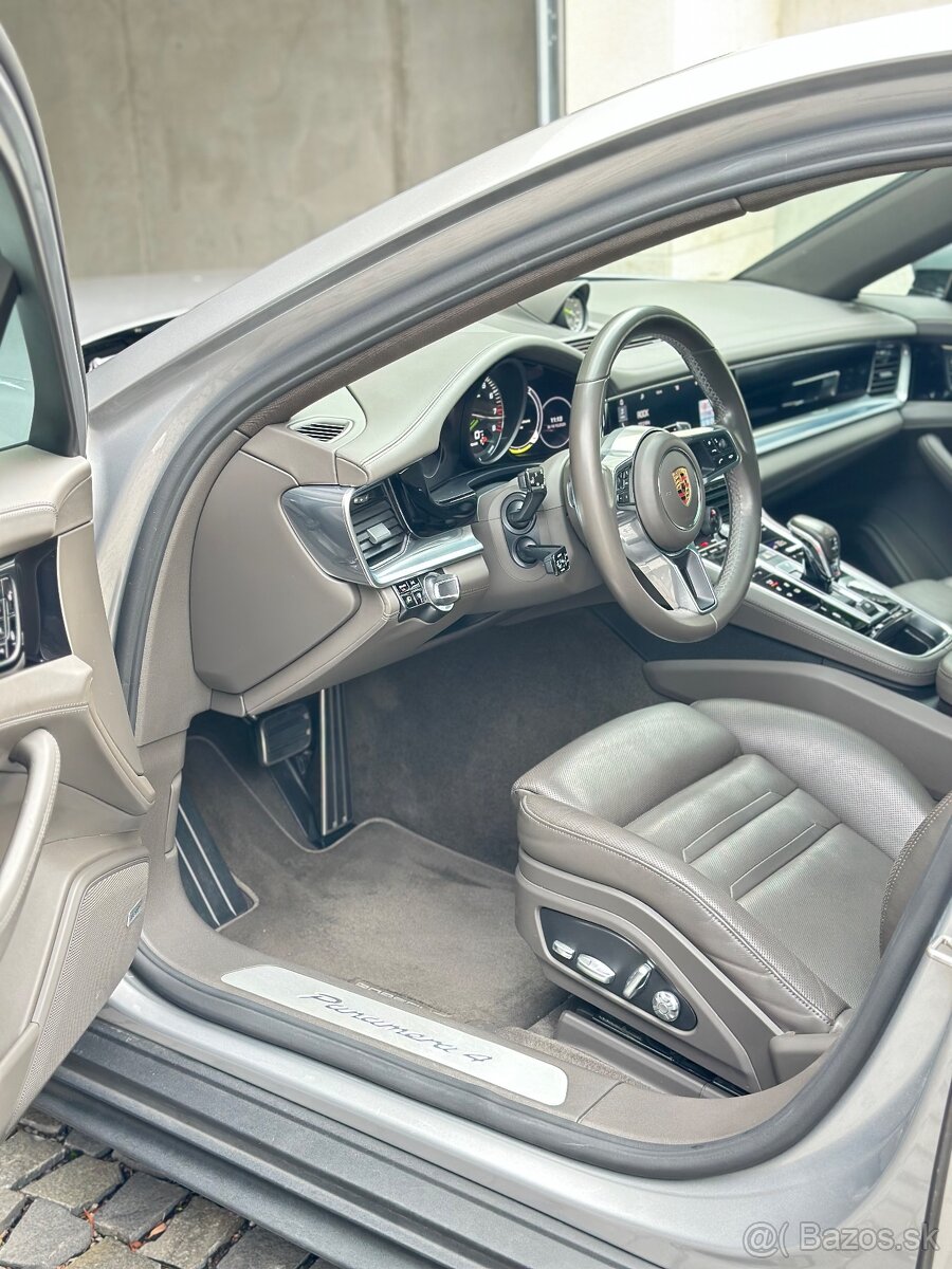 Porsche Panamera 4 E-hybrid II - 11