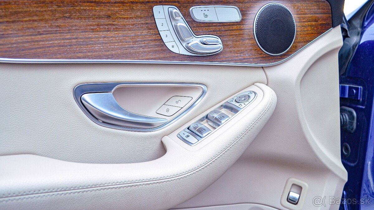 Mercedes-Benz C trieda Kombi 300 d A/T 4MATIC - 11