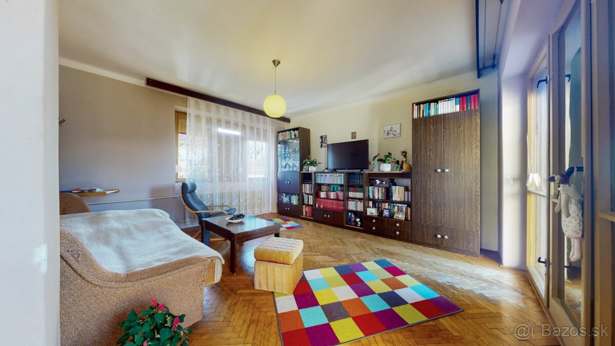 Rodinný dom blízkosti centra mesta a mestského parku v LC - 11