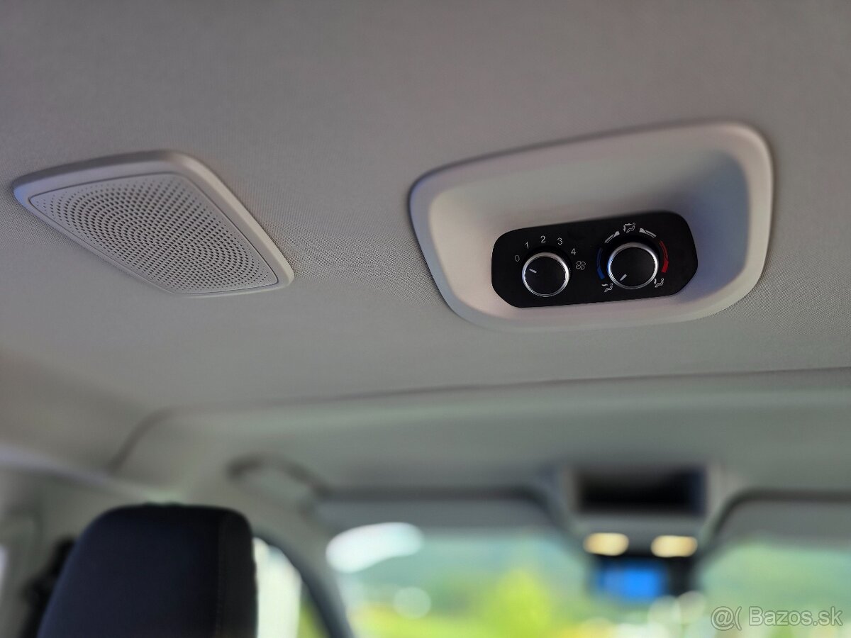 Ford Tourneo Custom 2.0 MT/6 2023 - 11